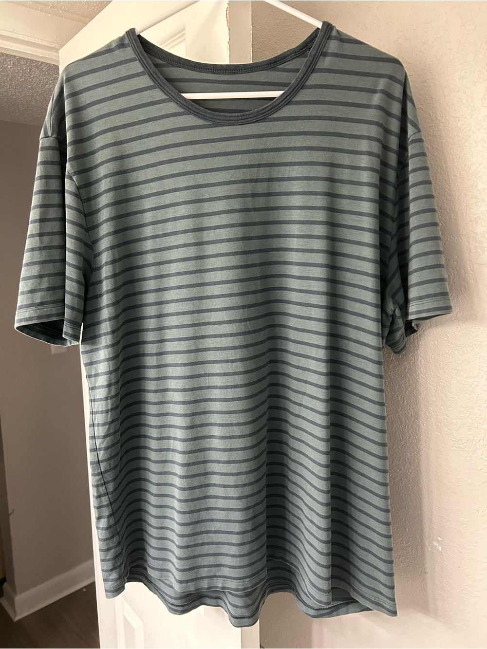 lululemon athletica Men's Striped Crew Tee in Green & Gray